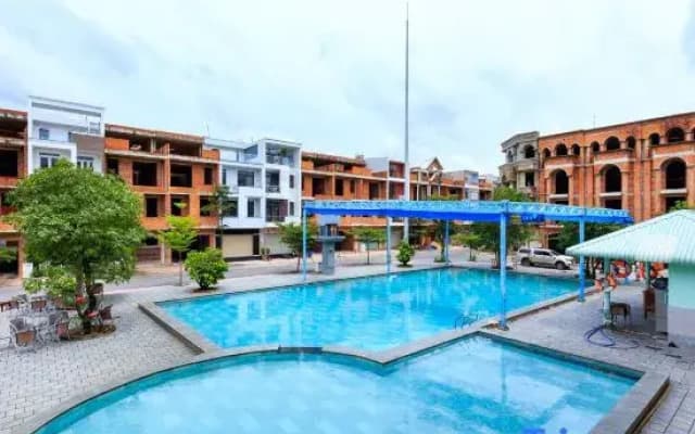 Golden Central Hotel