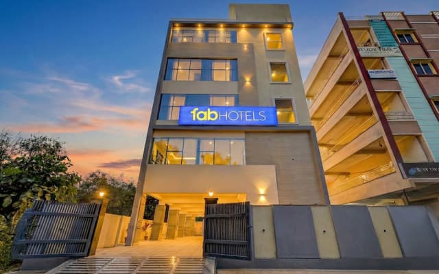 Fabhotel Yagna Grand