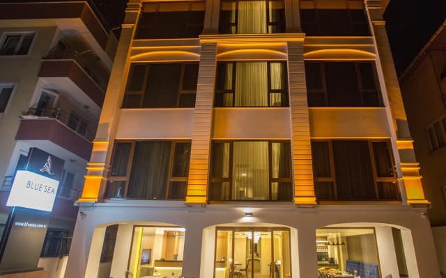 Blue Sea Hotel