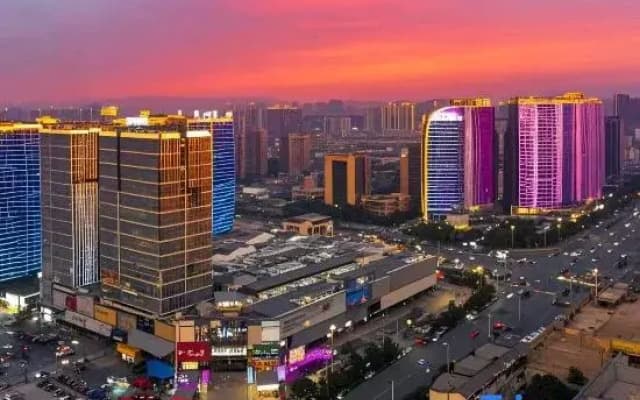 Yunxing I High Altitude City View AestheticsDesigner Hotel (Huaihua High Speed Railway Station)