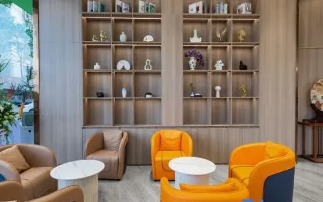 Meinianhua Hotel (Yulin Railway Station Nanxing Plaza)