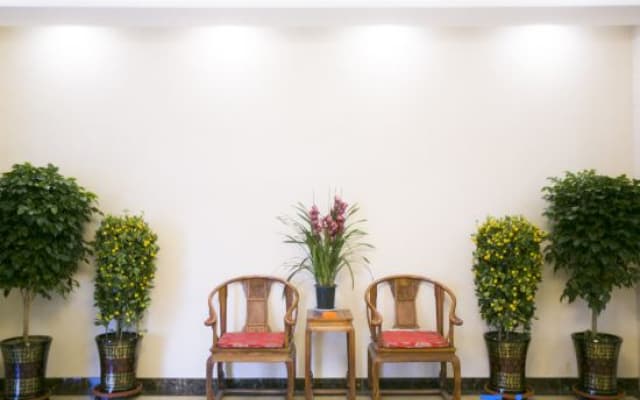 Jiahua Business Hotel (Tangshan Zunhua People's Park )