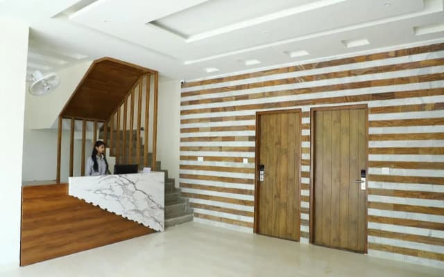 Ivory Hotel