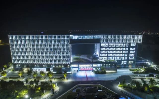 M·S Bauhinia Hotel