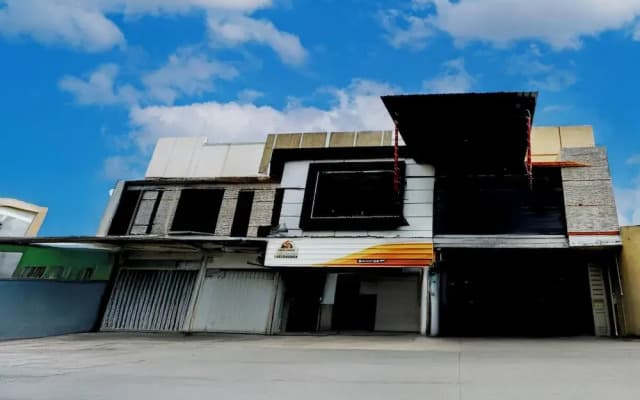 Hotel D'best Kutisari 6 Hour Stay