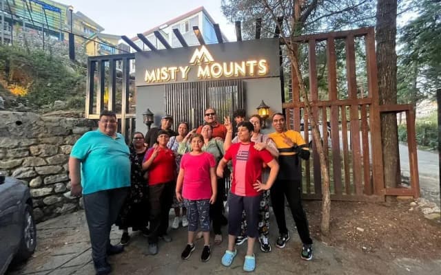 Misty Mounts