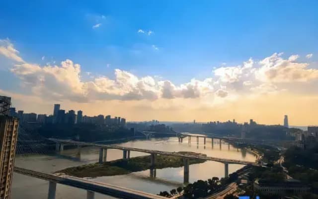 Junlan High-rise River View Homestay (Chongqing Jiefangbei Area Hong Ya Dong)