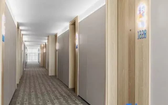 Homeinn Hotel (Cangzhou Huanghua College East Road)