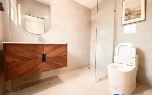 Pattaya Zhongtian Beach Villa / Close to the Beach / 4 Bedrooms 5 Bathrooms 2 Living Rooms