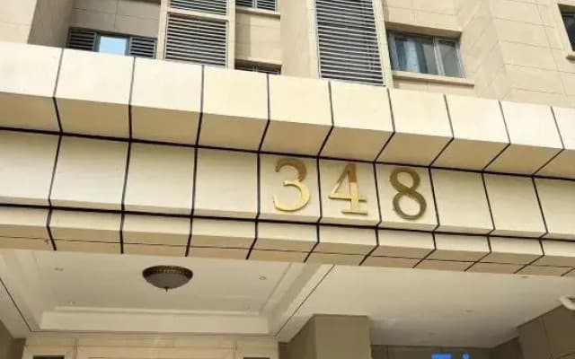 July Seaview Holiday Hotel
