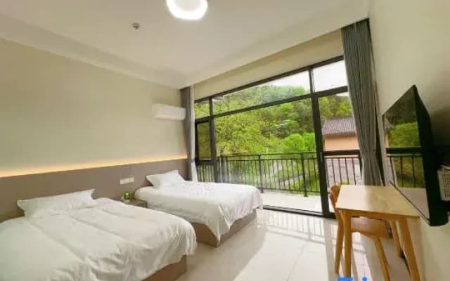 Shitai Guniujiang Wangli B&B