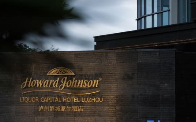 Howard Johnson Liquor Capital Hotel luzhou