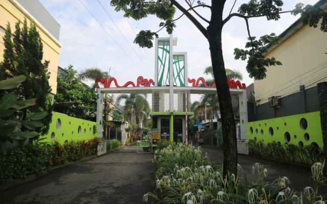 RUMAH SINGGAH ASRI MALANG - Homestay Syariah