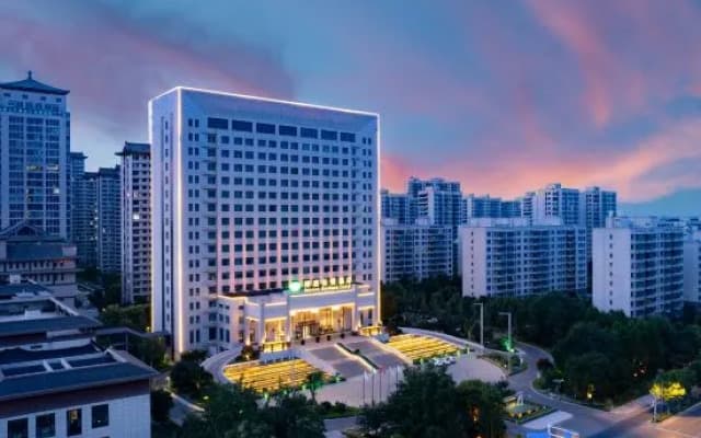 Inzone Garland Hotel