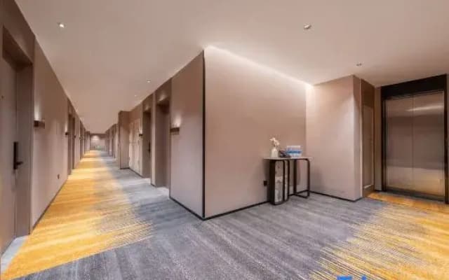 World Smart Hotel (Jinan CBD Chemical Fiber Factory Road)
