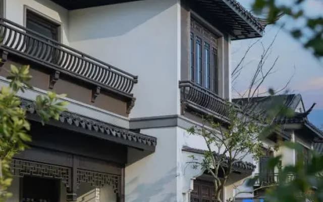 Anji Eryuehua Hot Spring Resort Hotel (Yunshang Grassland Branch)