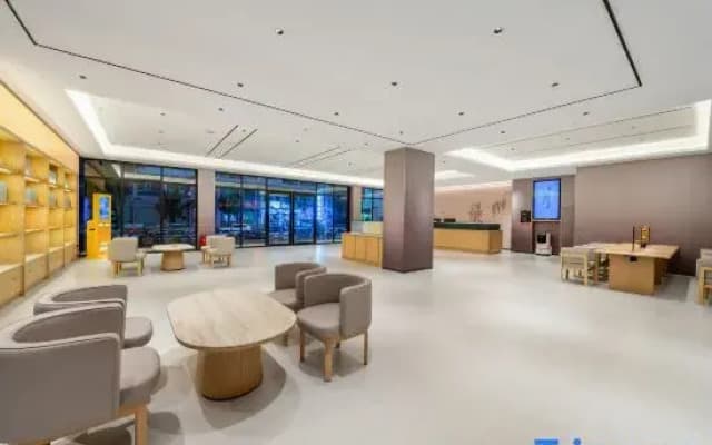 Ji Feng Resort Hotel (Lingshui Haiyun Plaza Branch)