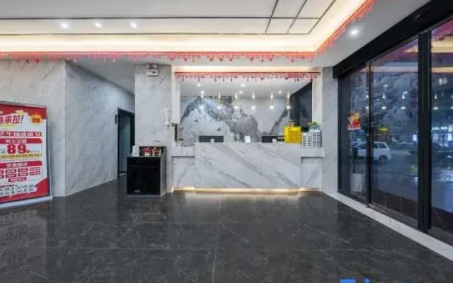 Magpie Cinema Hotel