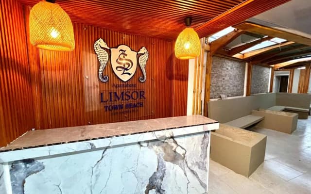 Apartahotel Limsor Town Beach