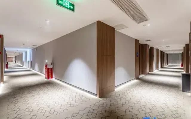 Topology E-sports Homestay (Longzhou South Road Branch)