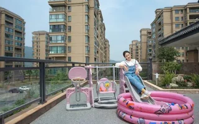 Tengchong Pujing Huaxi Wenquan Homestay