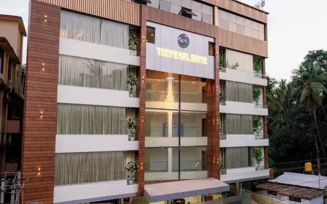 Hotel The Pearl Shine