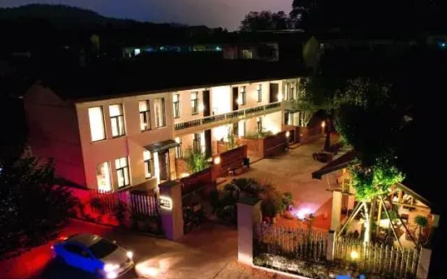 shaoshan guan gu tang Art & Creation Inn
