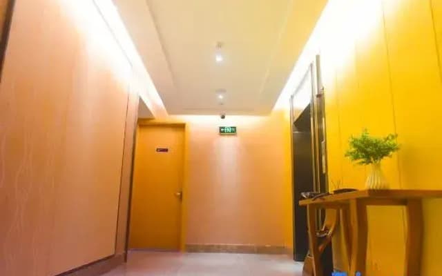 Kyriad Marvelous Hotel Luoding Ring City East Road