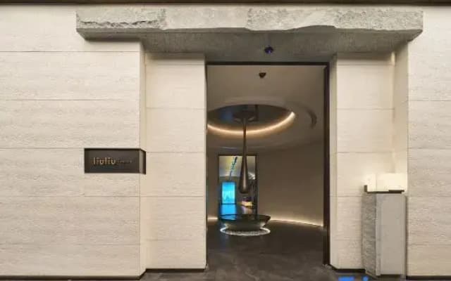 LiuLiu Urban Resort Hotel