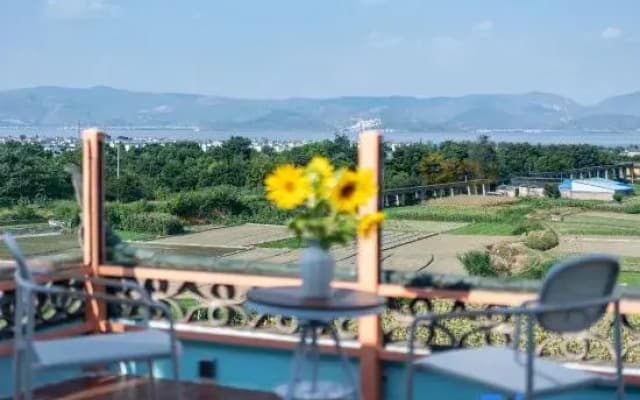 Xiangwang Coral Homestay