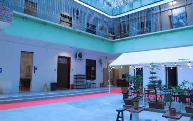 Shiye Youth Hostel