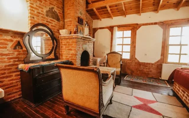 Kayserkaya Cottages & Camping