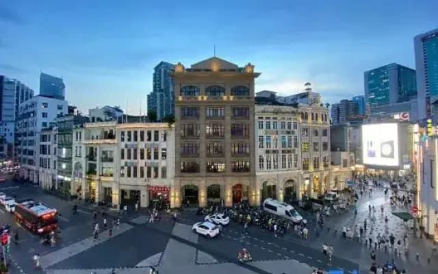 Gionee Light Guangzhou Beijing Road Pedestrian Street
