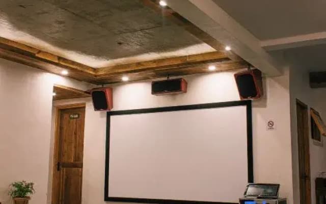 Yuny Valley · Hidden World · YINS · Designer's Boutique Stay (Anji Yunshang Prairie)