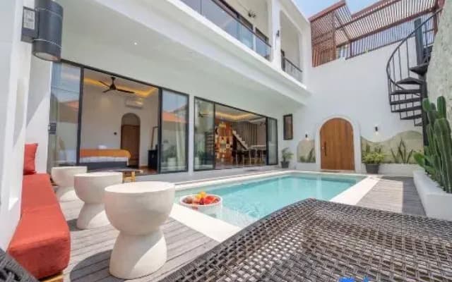 Alisa 3- Exquisite 3BR Villa with Stunning Rooftop Views