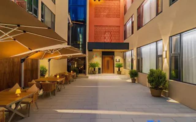 Moye · MOYE Light Luxury Private Hot Spring Villa (Jiuzhaigou Branch)