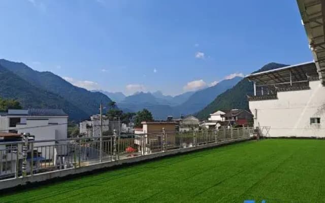 Loushan Chashe Homestay (Shitai Guniujiang Scenic Area)