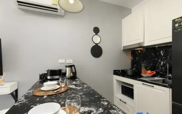 Nice Sea View Apartments, 5 min to Surin beach