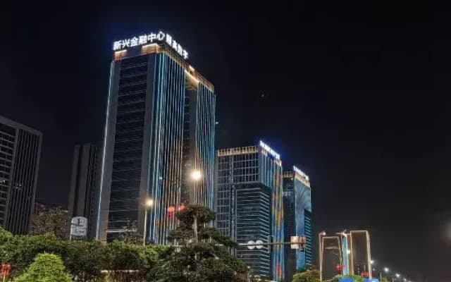 Four Seasons Apartment Hotel