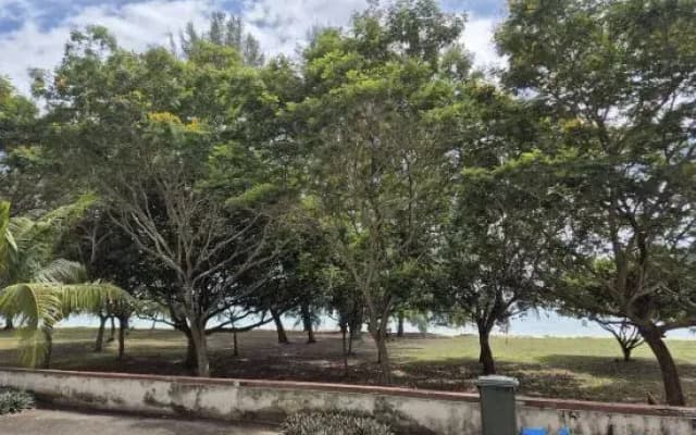 18pax GFloor 4R4B Dual-Key DOORSTEP PRIVATE BEACH, WATERSPORT, POOL, BBQ SET, WIFI