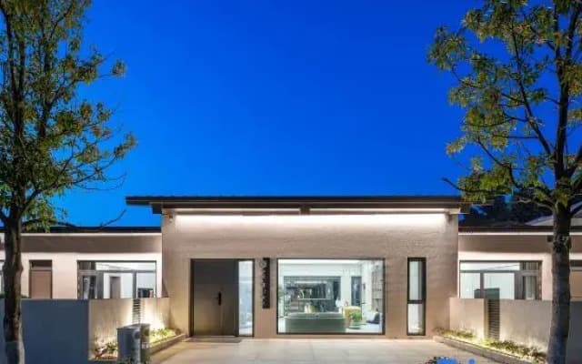 Floral Hotel·Yishan Riverside Homestay (Maoshan Oriental Salt Lake City Branch)
