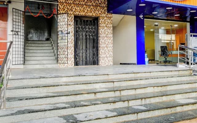 Fabhotel Lorwen