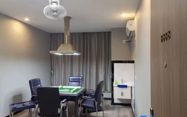 Shengzhou Yilai Business Hotel