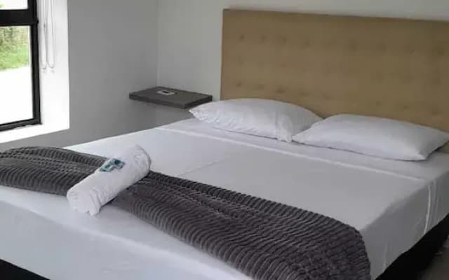 Hotel Golden Hills