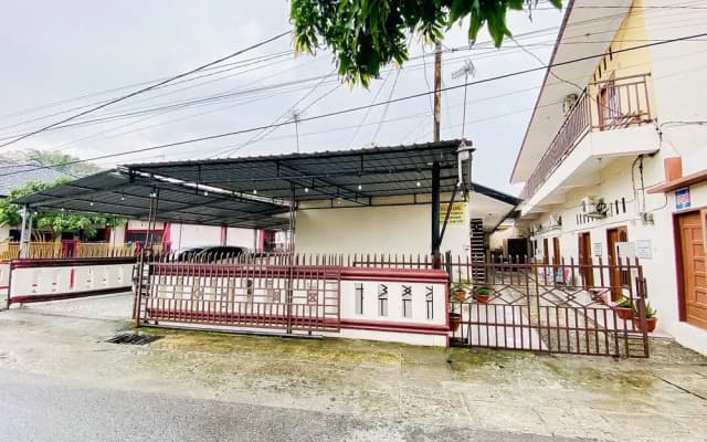 RedDoorz Syariah @ Sipayung Homestay