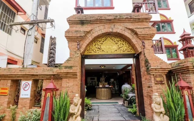 Nida Rooms King Phrapokklao Empire