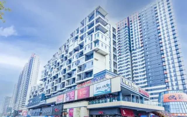 Mountain Bamboo Inn (Linyi Huqiang Commercial Street Store)