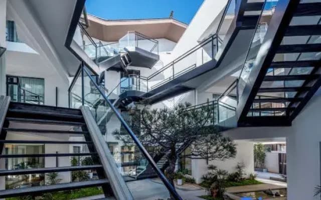 Yueshi · Yunyue Holiday Villa Designer Luxury Resort Hotel (Sunshine on Golden Mountain View Store)