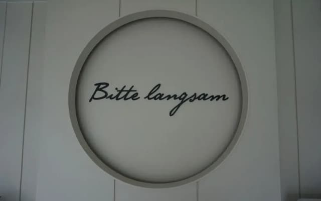Lang Sam Hotel