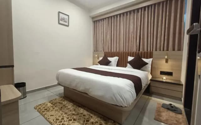 Goroomgo Asiana Motera Ahmedabad